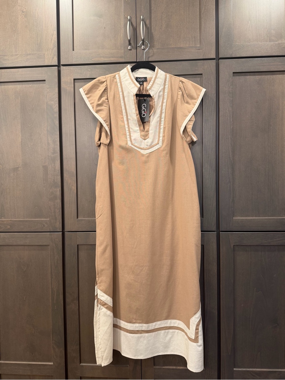 Gigio Tan Maxi Dress with Cream Trim and POCKETS. NWT Size M